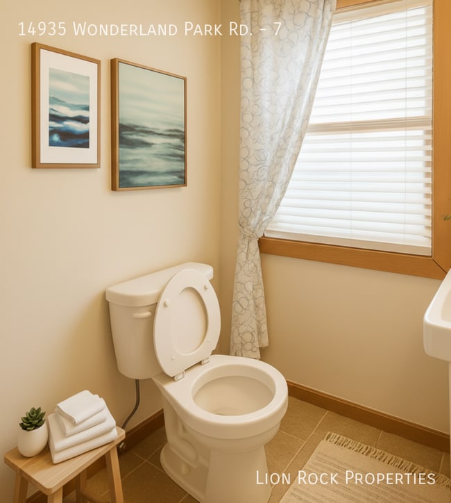 Building Photo - 14935 Wonderland Park Rd