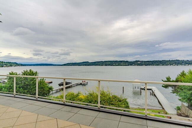 Building Photo - 4Bd/4Ba Seattle Home