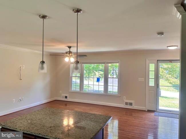 Building Photo - 11912 Clover Knoll Rd