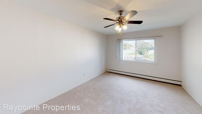 Building Photo - 2 br, 1 bath Apartment - 3210 Greenfield Rd