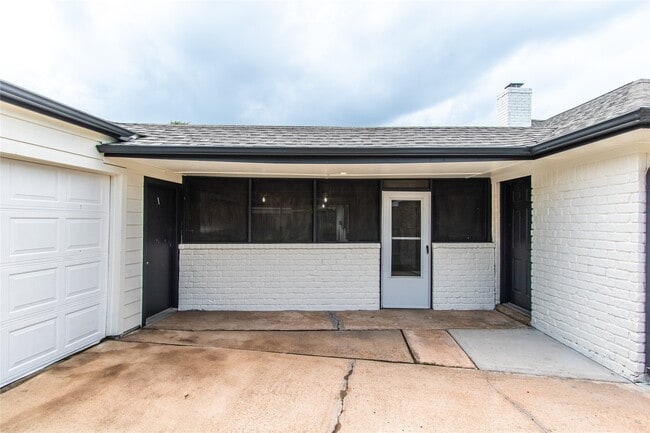 Building Photo - 11523 Bandlon Dr
