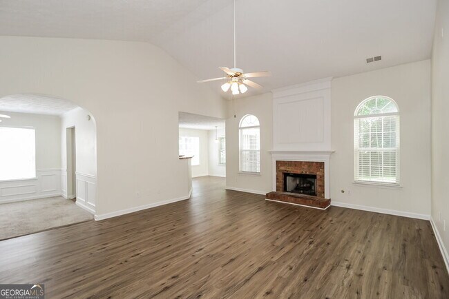 Building Photo - 3054 Trotters Field Dr SW
