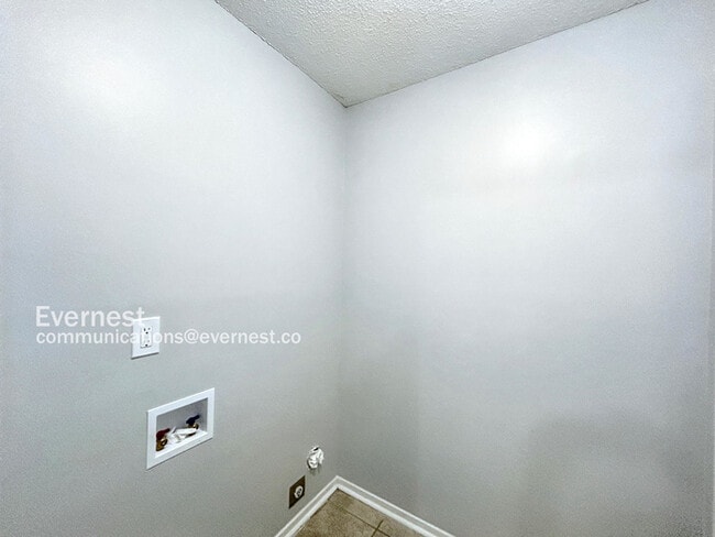 Building Photo - 3570 Shadow Oaks Pkwy