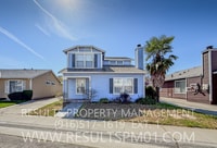 Building Photo - Cottages! Spacious 4 Bedroom Home