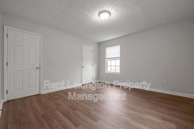 Building Photo - 660 Morgan Hills Dr