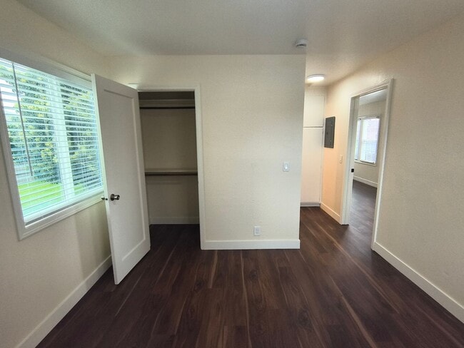 Building Photo - Newly Remodeled Spacious 1BD/1BTH Located In Hayward Near Mission Blvd!!!