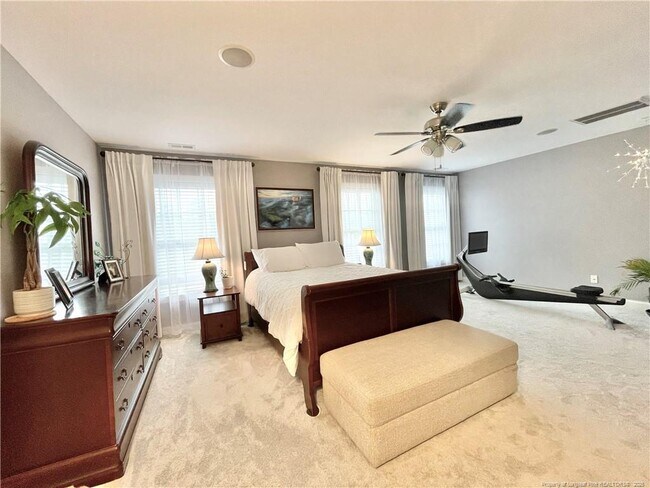 Building Photo - 82 Revolutionary Rd