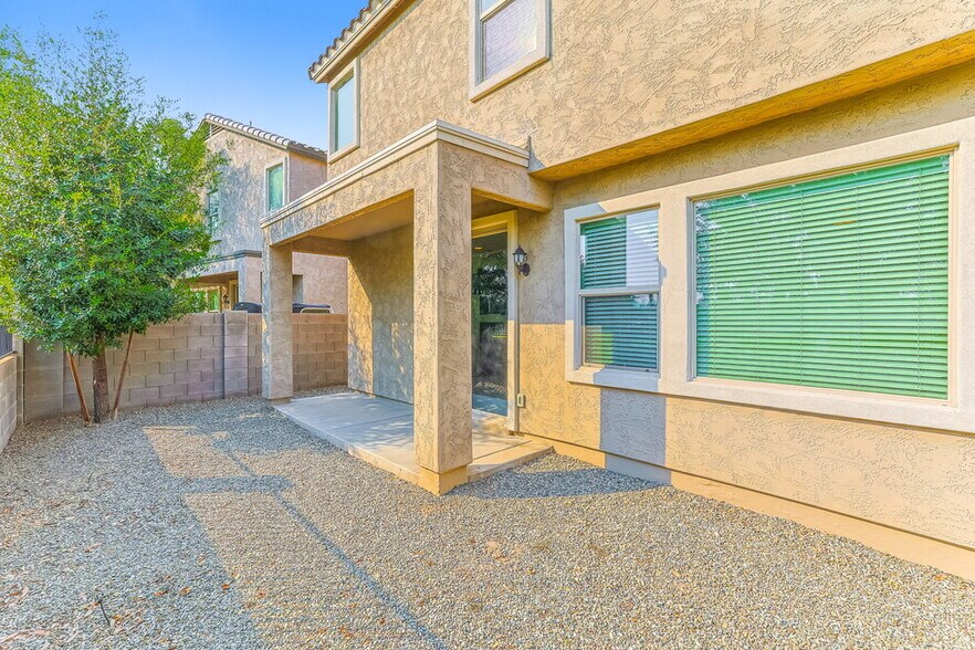 Building Photo - 5537 E Jaeger St