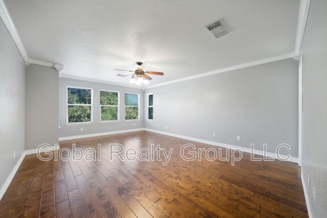 Building Photo - 11016 Forest Shower