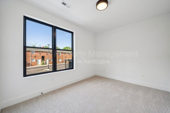 Building Photo - 1609 Pulaski St