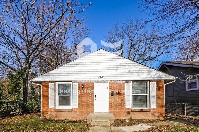 Building Photo - 2616 E 17th St