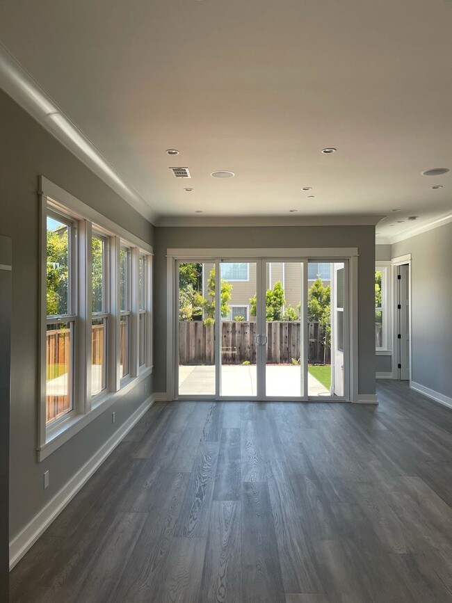 Building Photo - SUNNYVALE - Brand New Construction. 4 Bed ...