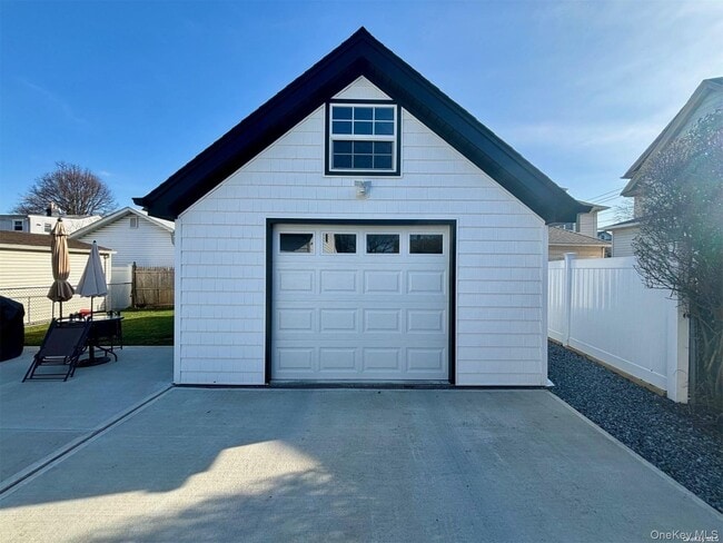 Building Photo - 245 Garfield Ave