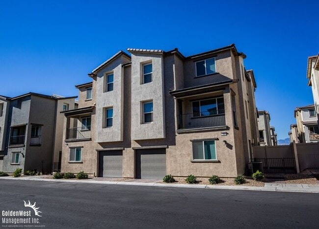 Primary Photo - Cozy 2Bdm 2Ba Townhome with Community Pool...