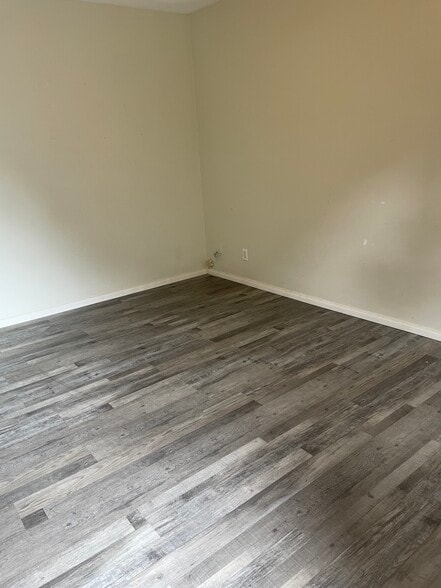 Building Photo - 11242 S Budlong Ave