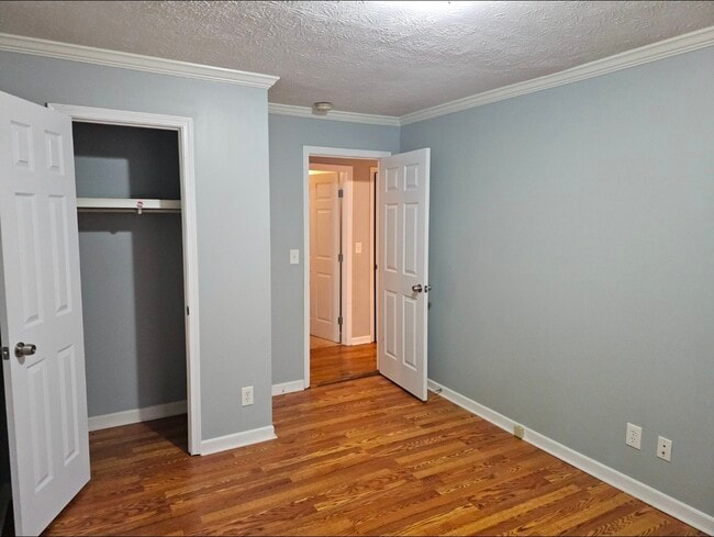 Building Photo - 270 Huckleberry Ln