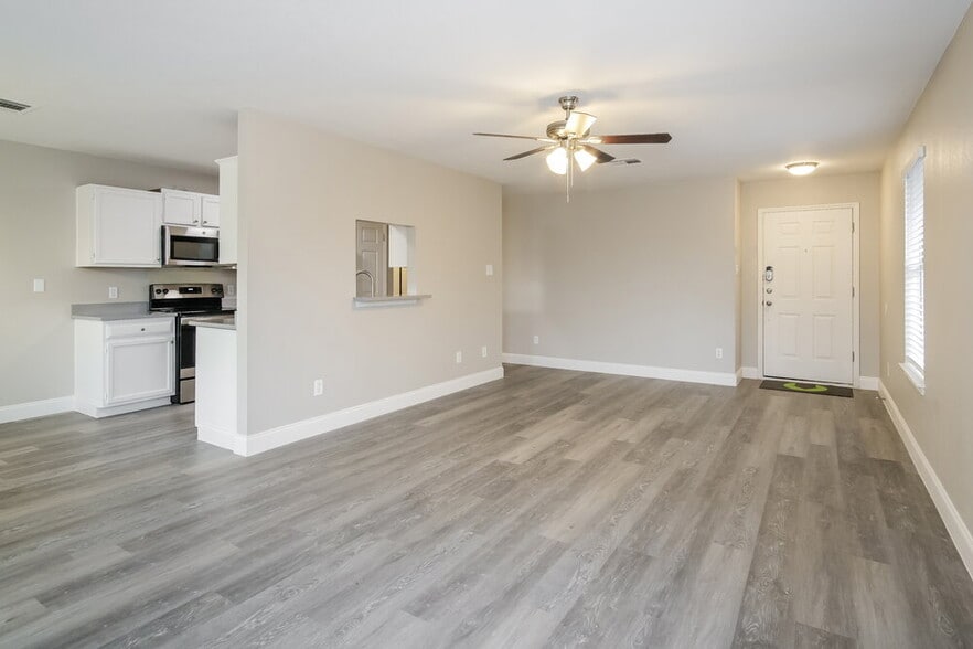 Building Photo - 809 Bushmills Ct