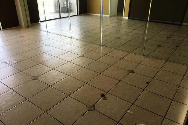 Building Photo - 13499 Biscayne Blvd