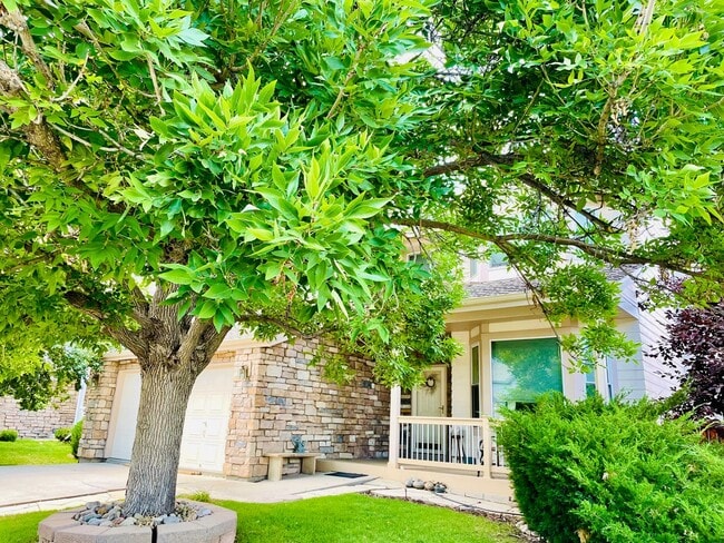 Building Photo - Charming home located in Coal Creek Ranch-$1000 Off First Month's Rent!