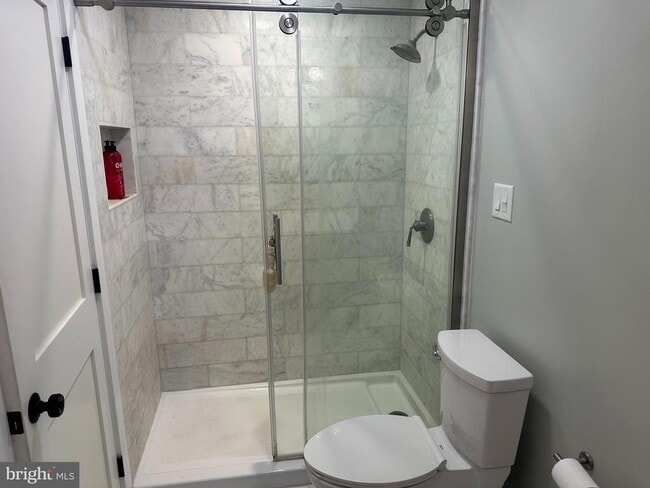 Building Photo - 9 Wagon Wheel Rd