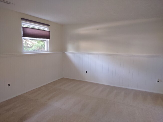 Building Photo - 13983 Cabells Mill Dr