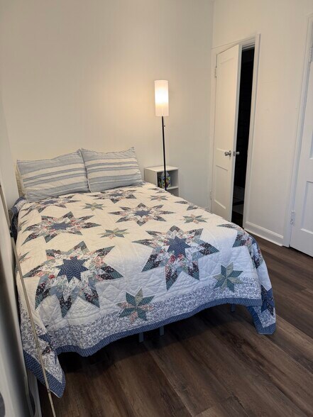 Building Photo - 544 S 1st Ave