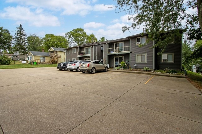 Building Photo - Two bedroom apartment