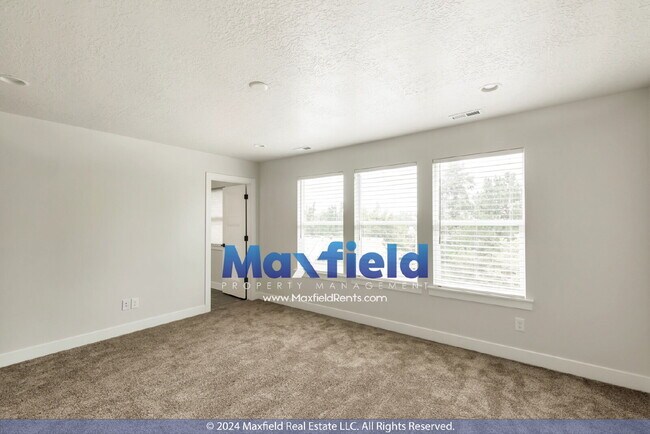 Building Photo - MODERN TWIN HOME - 4 BD 3.5 BA 2 GA - EV Friendly North Sale Lake /Bountiful Area