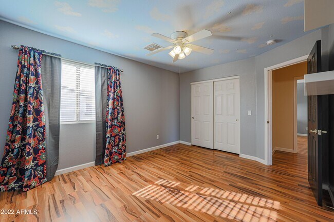 Building Photo - 16146 N 158th Ave