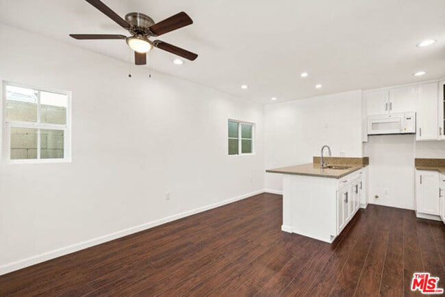 Building Photo - 2746 Santa Anita Ave