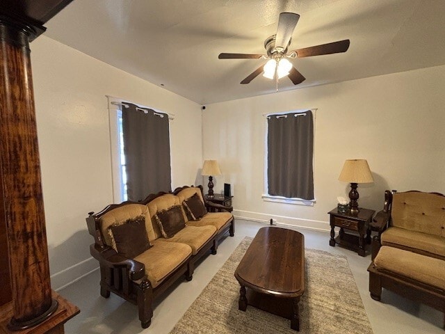 Building Photo - 2344 Elm St