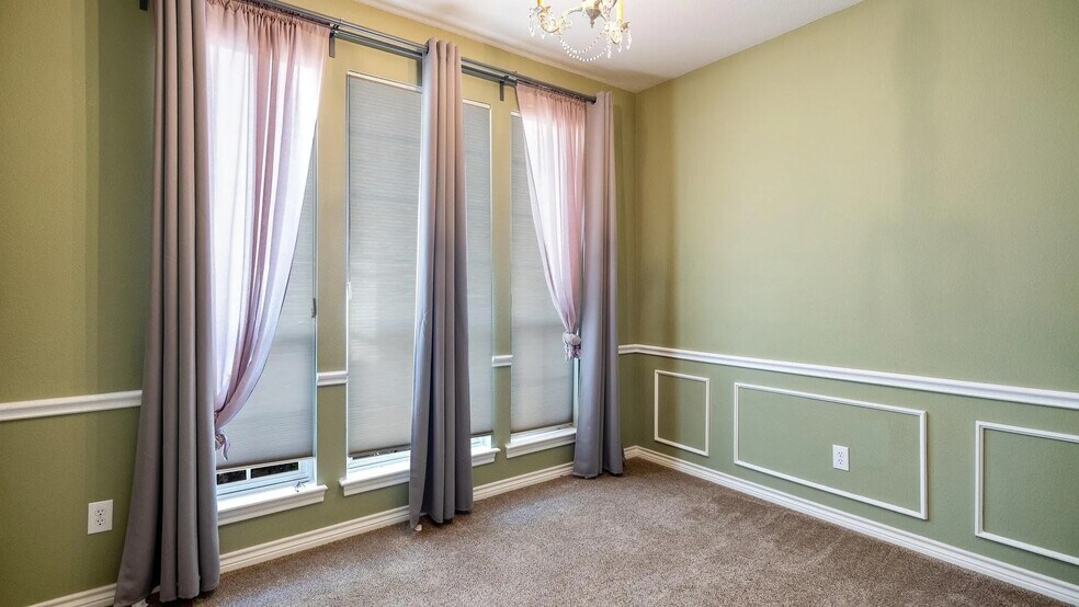 Upstair Secondary Bedroom - 4305 Orchard Gate Ln