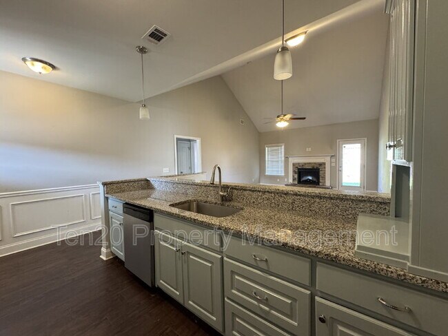 Building Photo - 16 Vineyard Dr