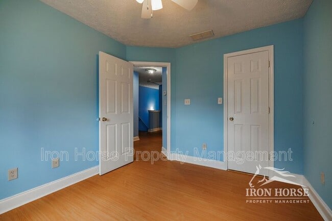 Building Photo - 195 Westchester Cir