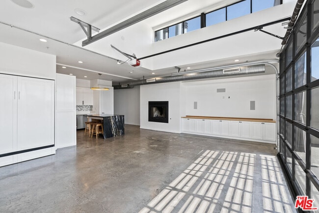 Building Photo - 1544 12th St