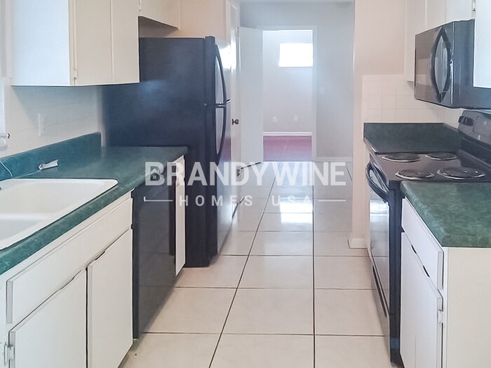 Building Photo - 1608 Robin Ln