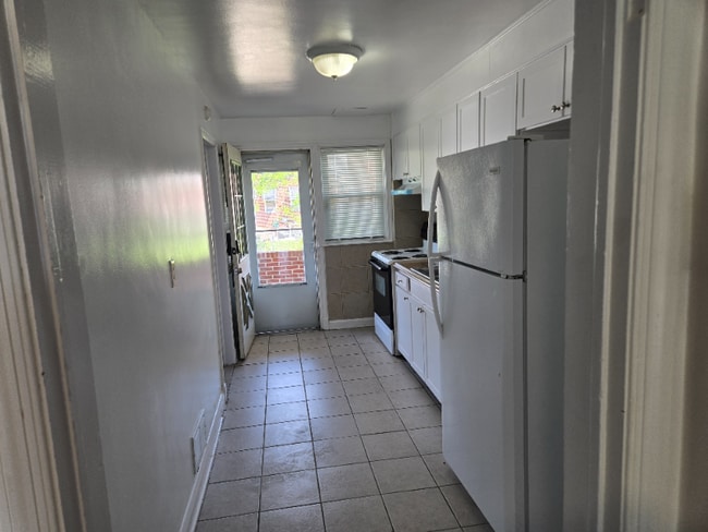 Building Photo - 3518 Elmora Ave