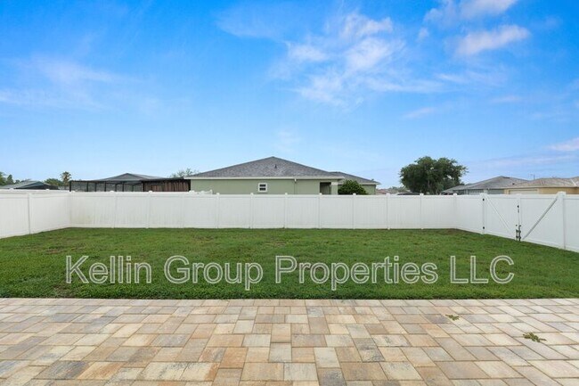 Building Photo - 3284 Sanoma Dr