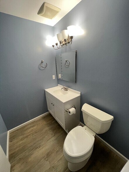 Bathroom - 105 Newark Pompton Tpke