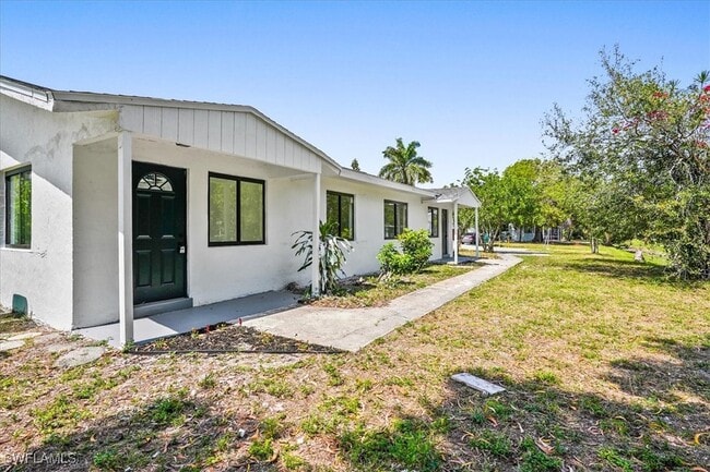 Building Photo - 3652 Hibiscus Ave