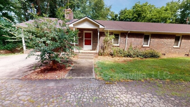 Primary Photo - 229 Cedar Crest Rd