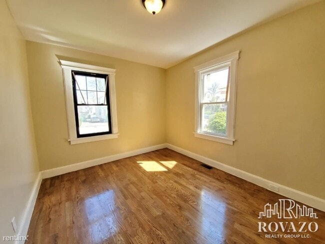 Building Photo - 277 S Clinton St