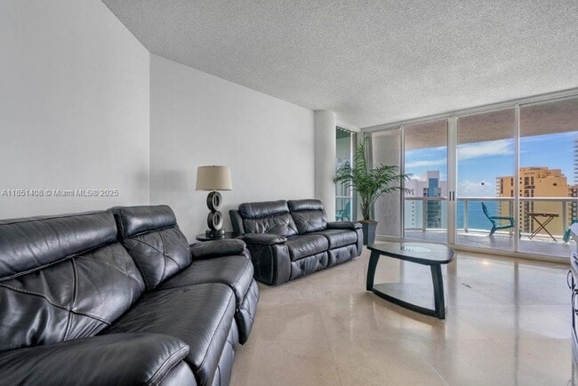 Building Photo - 16400 Collins Ave