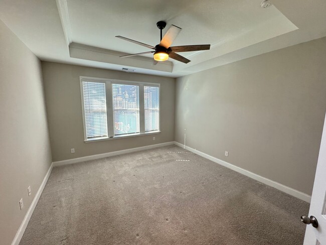 Building Photo - Affluent 3 Bedroom 3.5 Bath Townhome in th...