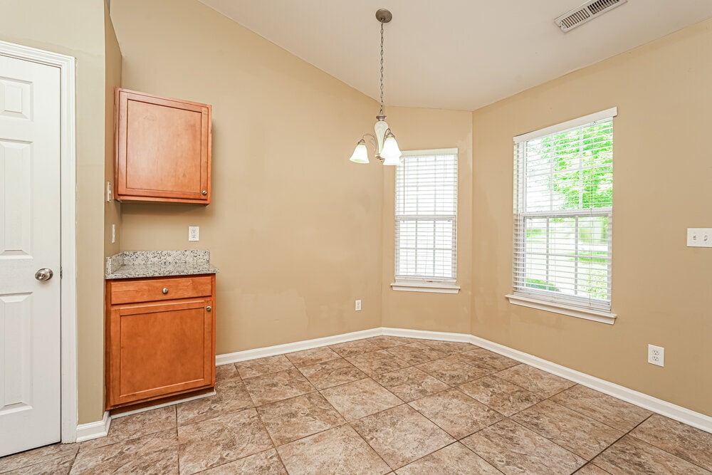Building Photo - 3644 Thornaby Cir