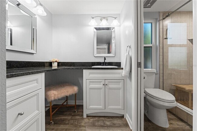 Building Photo - 300 S Florida Ave