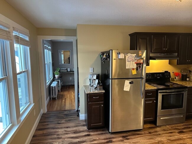 Building Photo - 17 Leclair Terrace