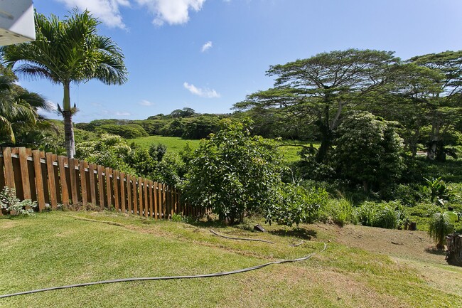 Building Photo - Kailua Rental, 3 bedroom 1.5 bath with AC ...