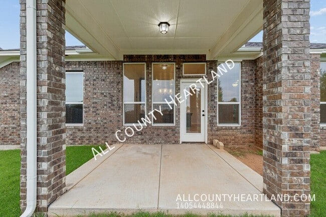Building Photo - 612 Firefork Ave