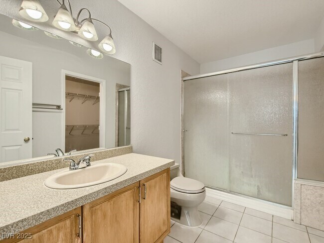 Building Photo - 1044 Grammy Dr